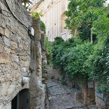 Casa Wilmot Bussana Vecchia * San Remo